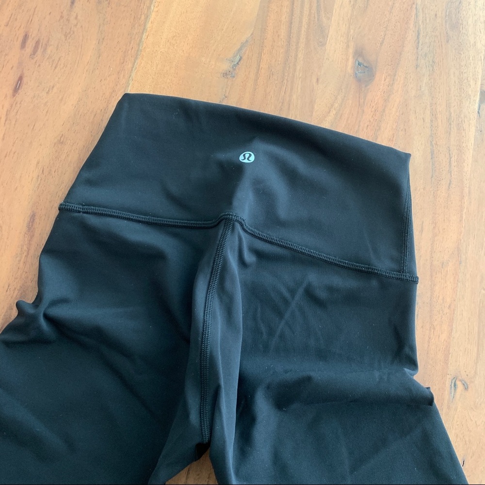 Lululemon Wunder Under High-Rise 1/2 Tight 17” - Picture 7 of 10